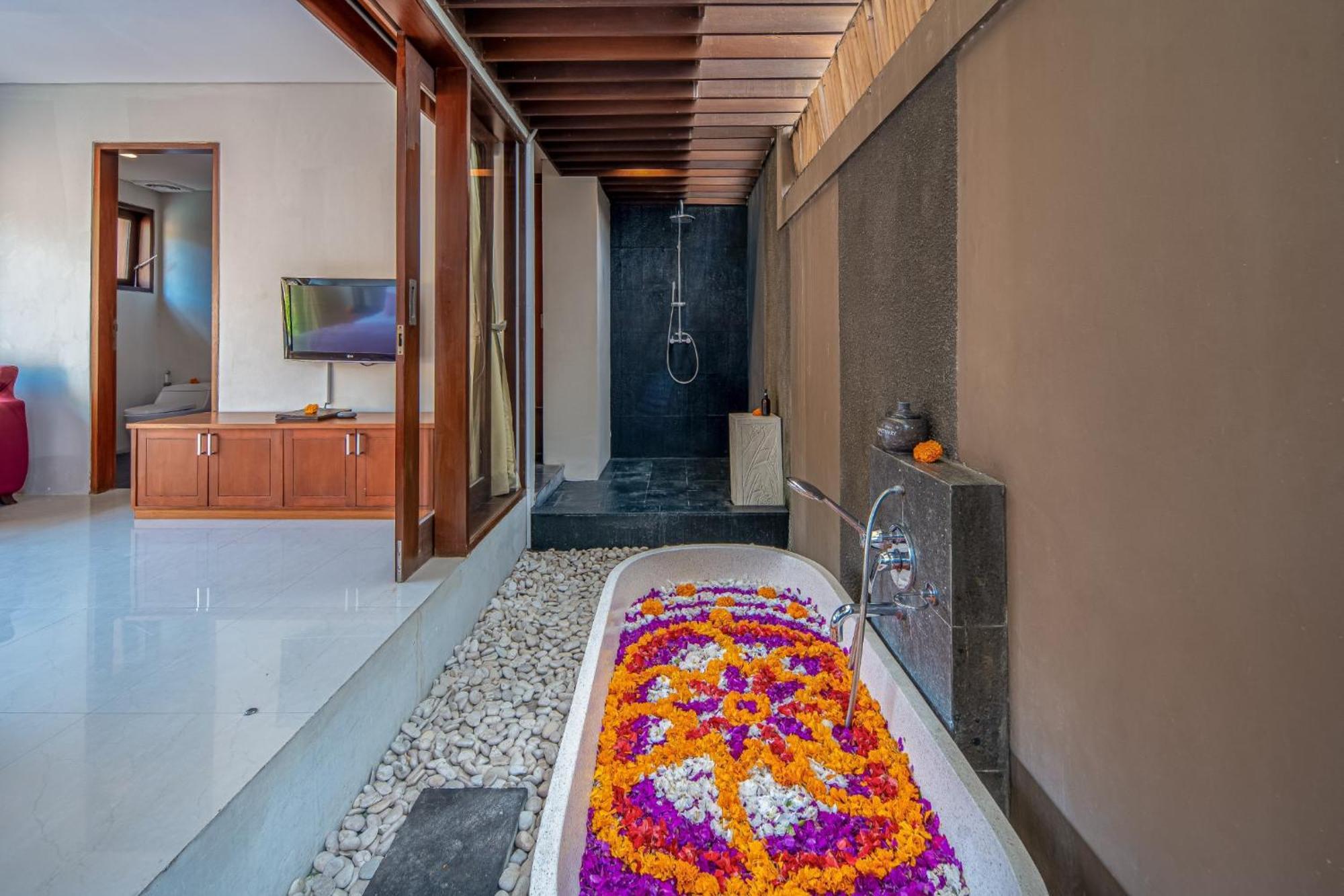 Nyanyi Sanctuary Villa By Ini Vie Hospitality Танах Лот Экстерьер фото